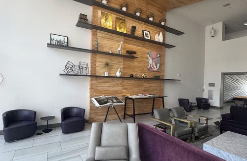 Midtown Appartement | 2BR2B Modern Oasis D/twn Detroit with Pool. Walk to all stadiums and theatres