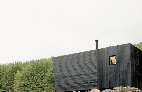 Lochearnhead Cabine | Modern cabin in the woods near Balquhidder