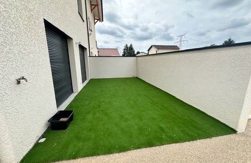 Satolas-et-Bonce Appartement | House 80 with 3 bedrooms lechaffardcom