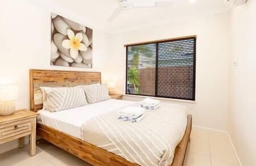 Smithfield Maison | Four BR Smithfield Serenity, Pool, Pool Table & Pets