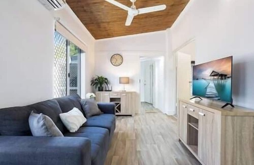 Machans Beach Maison | Seaside Serenity: Modern Cottage with Spa