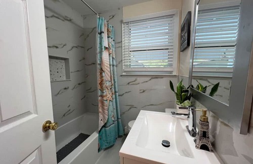 Pleasantville Maison | Coastal home @ Edgewater