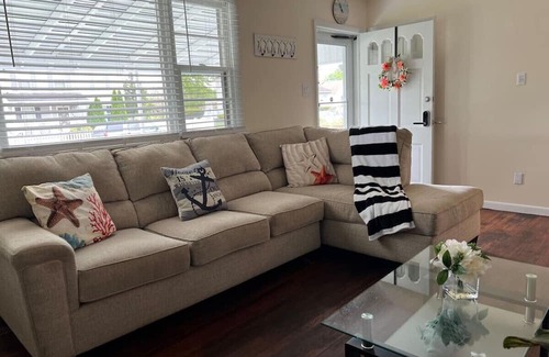 Pleasantville Maison | Coastal home @ Edgewater