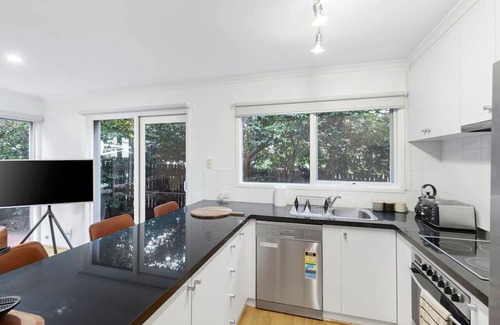Geelong Maison | A Home away from home in Geelong
