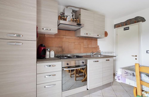 Beverino Appartement | Apartment 'La Casa Sulla Collina' with Balcony, Wi-Fi and Air Conditioning