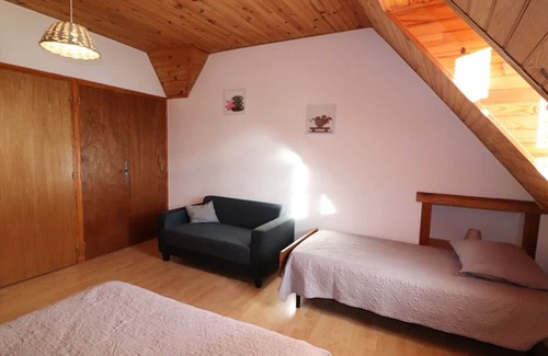 Mandailles-Saint-Julien Cottage | Gite Mandailles-Saint-Julien, 2 bedrooms, 5 persons