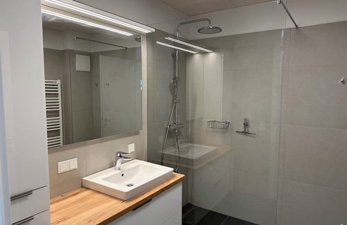 Tiefgraben Appartement | Modern Central Apartment in Moon Lake