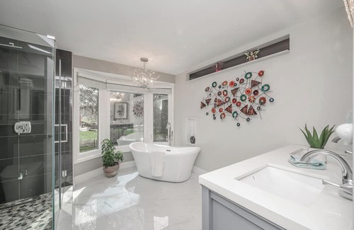 Hamilton Maison | STUNNING EXECUTIVE HOME- FURNISHED!!!
