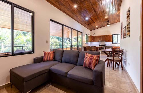 Garabito Maison | Private and Cozy 2 bedroom Home
