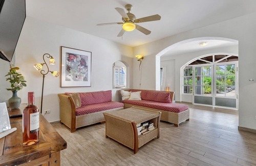 Hato Maison | Bonaire Sunset Villa - A divers paradise for 2-10 persons.