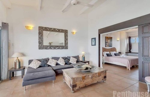 Playa Pabou Appartement | Bonaire Oceanfront Penthouse - 1 bedroom apartment with stunning view and huge balcony.