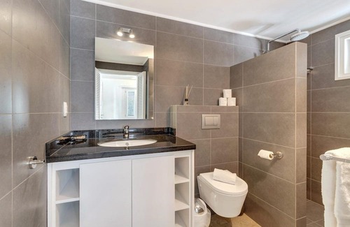 Playa Maison | Kas Koral - Authentic, luxury oceanfront villa in Kralendijk