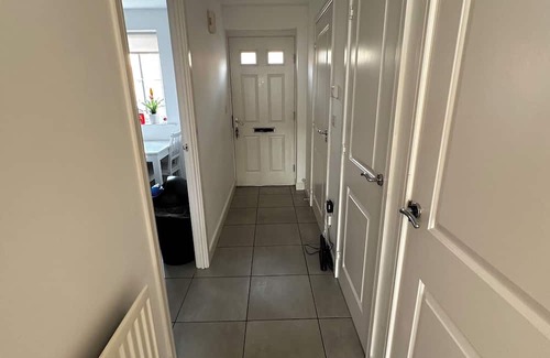 Loughton Maison | A comfortable room with ensuite