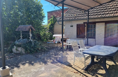 Doyet Location De VR | Enjoyable campground with WiFi in Doyet. Option of tent or cabin, large grounds