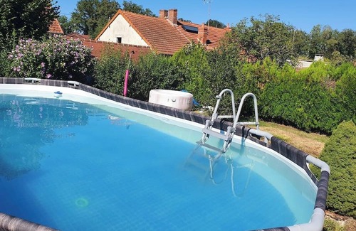 Doyet Location De VR | Enjoyable campground with WiFi in Doyet. Option of tent or cabin, large grounds