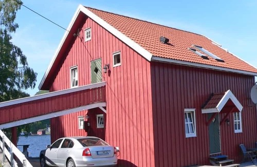 Flekkefjord Appartement | "Holiday apartment "Fagerstrand 2", Flekkefjord, in a beautiful location directly on the water, southern Norway, 2-3 persons, or 2 adults and 2 children, internet, living-dining area, 1 bedroom, 1 bathroom, non-smoking, changeover day Saturdays, n.