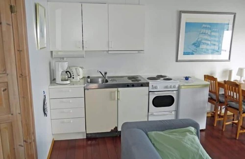 Flekkefjord Appartement | "Holiday apartment "Fagerstrand 2", Flekkefjord, in a beautiful location directly on the water, southern Norway, 2-3 persons, or 2 adults and 2 children, internet, living-dining area, 1 bedroom, 1 bathroom, non-smoking, changeover day Saturdays, n.