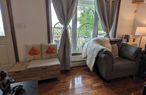 Belle River Maison | Experience Coastal Serenity at Our Cozy Belfast Oasis!