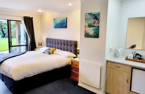 Kaikoura Cabine | Christmas 2024: 11 people, Hot Tubs, Spectacular Views, Plenty of Space to Play