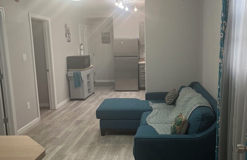 Weequahic Appartement | Superb 2-bedroom apartment in charming Newark with AC, WiFi, dresser