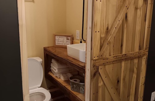 Lynn Garden Cabine | RECONNECT to nature with cozy cabin near Church Hill, TN