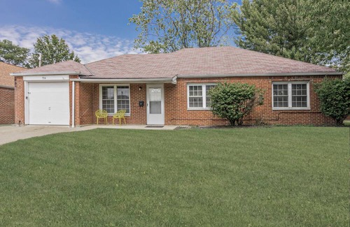 Euclid Maison | Modern Updated Ranch 15 min to Downtown & Hospitals