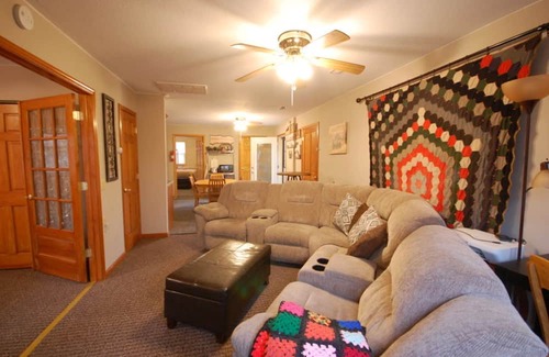 Boone County Cottage | 2 Bedroom Woodsy Cottage with private outdoor area and wifi.