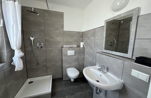 Seckbach Maison | Beautiful 1st room apartment for 2 guests in Frankfurt East