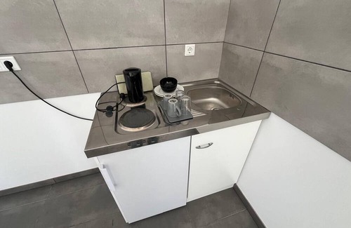 Seckbach Maison | Beautiful 1st room apartment for 2 guests in Frankfurt East