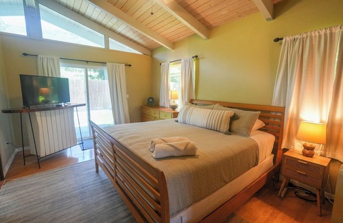 Waialee Maison | Secluded Pool House with Ocean Views on North Shore