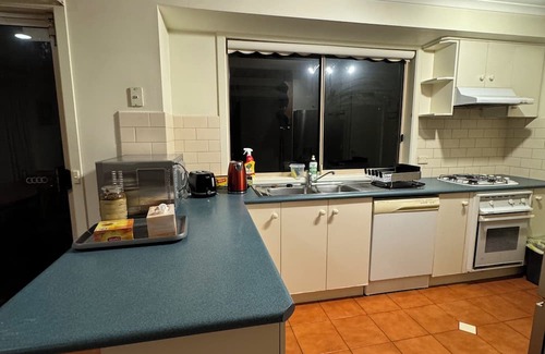 Werribee Maison | "Cozy Werribee Retreat: 3BR Home"