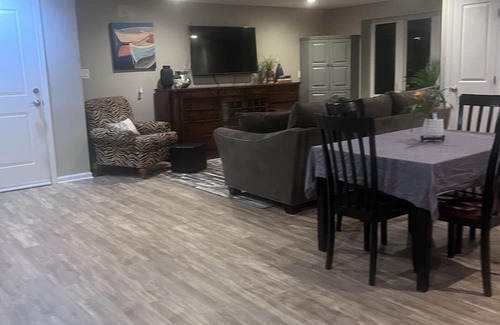 Long Beach Appartement | 2 Bedroom Apartment in Long Beach, Walk to Beach!