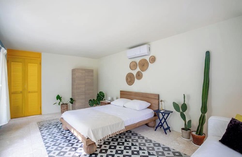 Shiribana Cottage | Cozy 2-bedroom cottage in brilliant Paradera with AC, WiFi