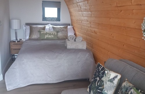 Inishowen Cabine | Fantastic cabin with panoramic sea views, located in Quigley's Point, Inishowen.
