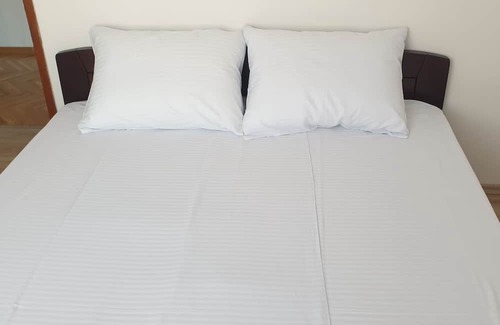 Centar Appartement | The White Suite. Cozy apartment with 1 bedroom and WiFi, AC in peaceful Skopje