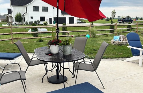 Perrysburg Maison | Country Home with all of the extras!