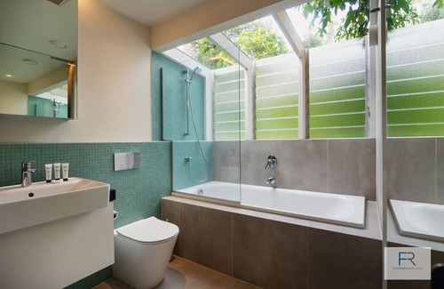 Westmere Maison | Westmere Poolside Retreat (by Furnished Rentals)