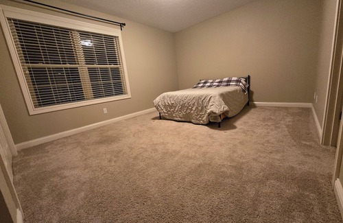 Orange Prairie Maison | Charming 3-bed Rm house with AC and WiFi in a quiet Dunlap N Peoria neighborhood