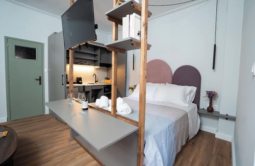 Tripoli Appartement | Modern & Sunny apartment with Garden View in the heart of the city center NYX 1