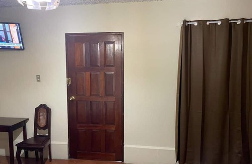 Zona 18 Appartement | Cozy central studio in Ciudad Guatemala w/WiFi, high cleaning/security standards