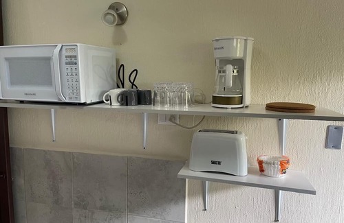 Zona 18 Appartement | Cozy central studio in Ciudad Guatemala w/WiFi, high cleaning/security standards