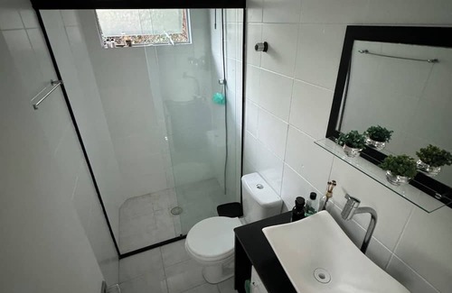 Capoeiras Maison | Quarto Confortável em Casa Grande