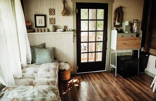 Mayfield Cabine | The Garden's Nest.