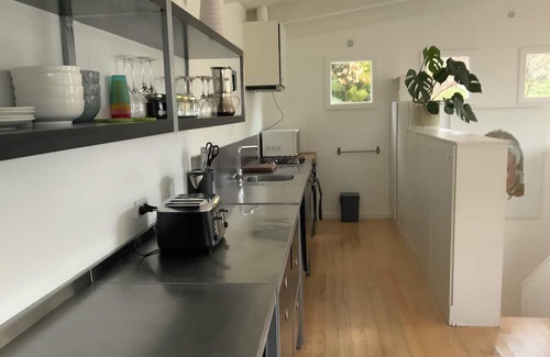 Castlemaine Maison | Gingell Lofthouse - A New York State of Mind - unique short stay experience