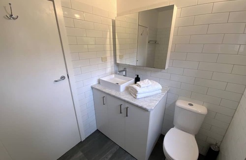Castlemaine Maison | Gingell Lofthouse - A New York State of Mind - unique short stay experience
