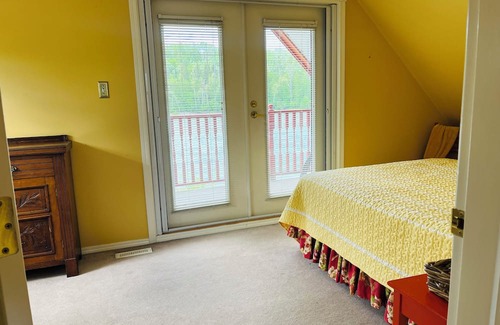 Regional District of Kitimat-Stikine Maison | Riverfront heritage home in the heart of Hazelton