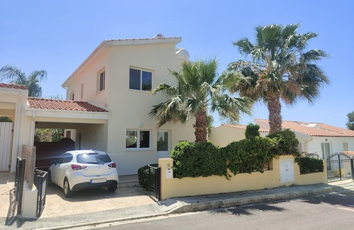 Ayia Marina Chrysochous Villa | Luxury 2 bedroom Villa with Heated* Pool. n