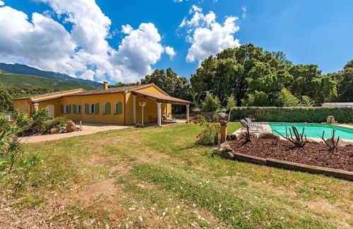 Tavaco Maison | Paravano - maison climatisée avec piscine