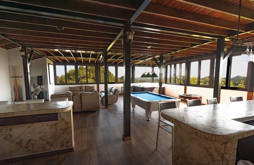 Vega Alta Maison | Entire Place W/Private Bar, Jacuzzi, Pool table & Scenic View.