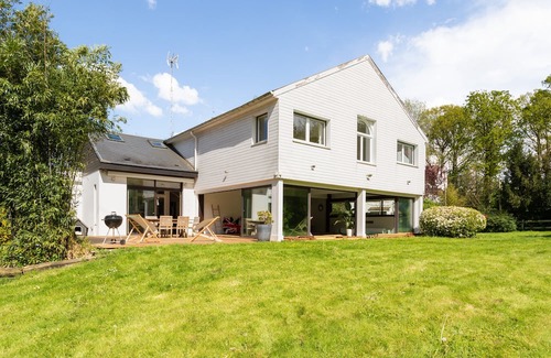 Ennetieres-en-Weppes Villa | Somptueuse Villa Avec Piscine Intérieur, Sauna et Grand Jardin - Proche de Lille